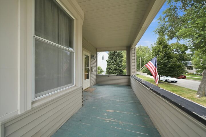 Property Photo: 4246 Blanchan Avenue IL 60513