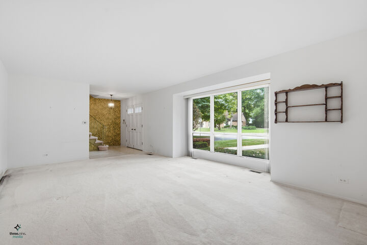 Property Photo:  681 Smoke Tree Road  IL 60015 