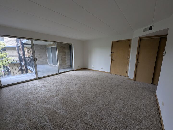 Property Photo: 3177 W 115th Street 2W IL 60803