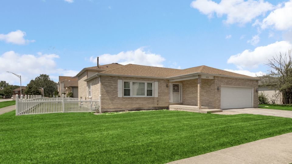 Property Photo:  322 Central Avenue  IL 60443 