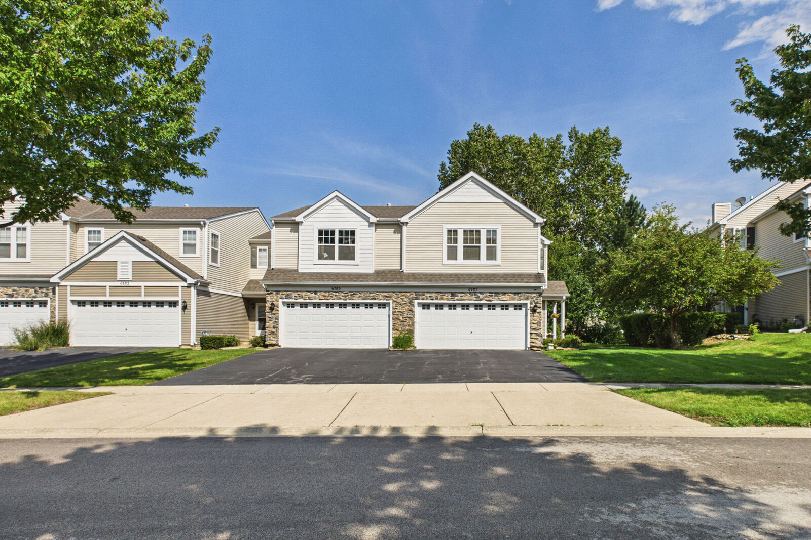 Property Photo:  6787 Slate Drive  IL 60110 