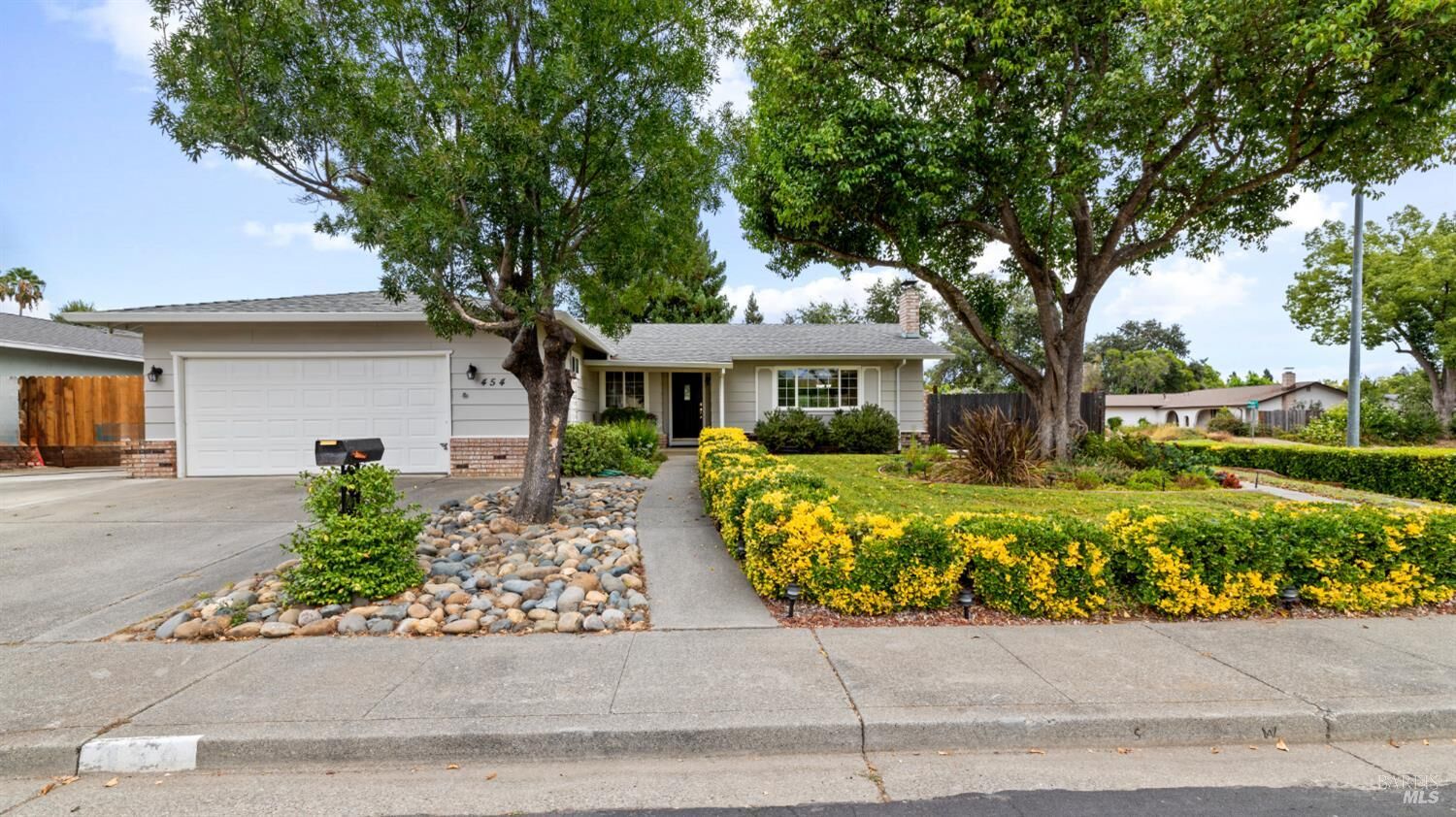 Property Photo: 454 Corte Toledo Court CA 95688