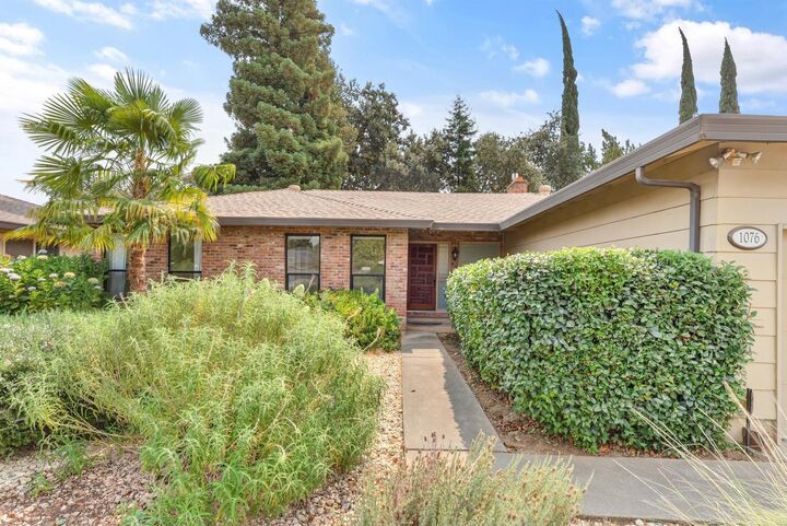 Property Photo: 1076 Sand Bar Circle CA 95608