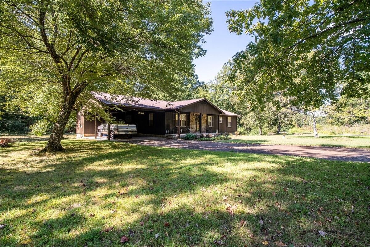 Property Photo:  772 Mink Branch Rd  TN 38485 