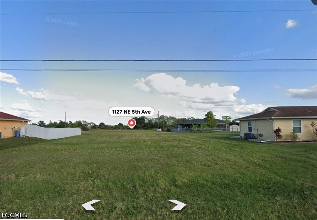 Property Photo:  1127 NE 5th Avenue  FL 33909 
