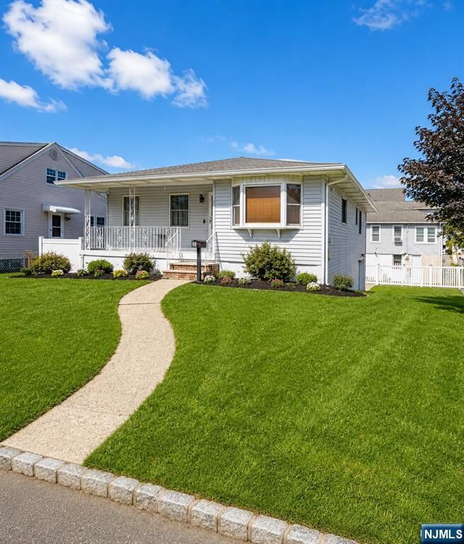 Property Photo:  26 Coney Road  NJ 07424 