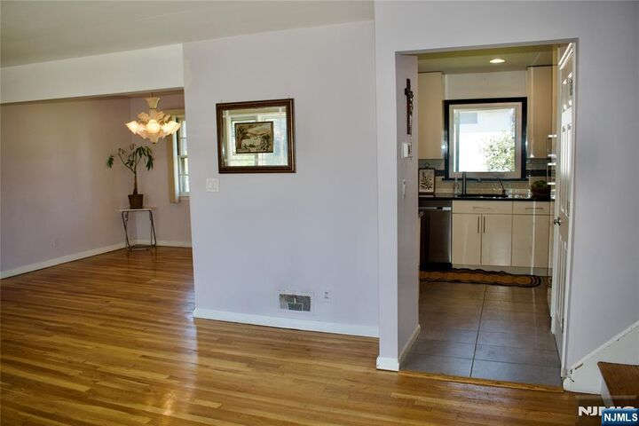 Property Photo:  477 Chestnut Avenue  NJ 07606 