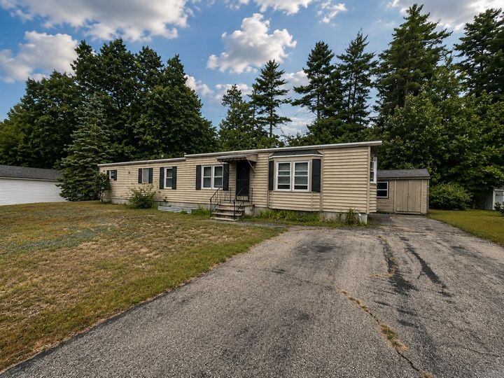 Property Photo: 15 Village Drive NH 03077