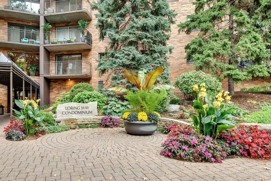 Property Photo:  210 W Grant Street 227  MN 55403 