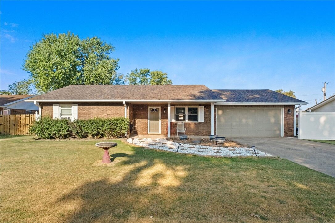 Property Photo: 604 Andy Street AR 72762