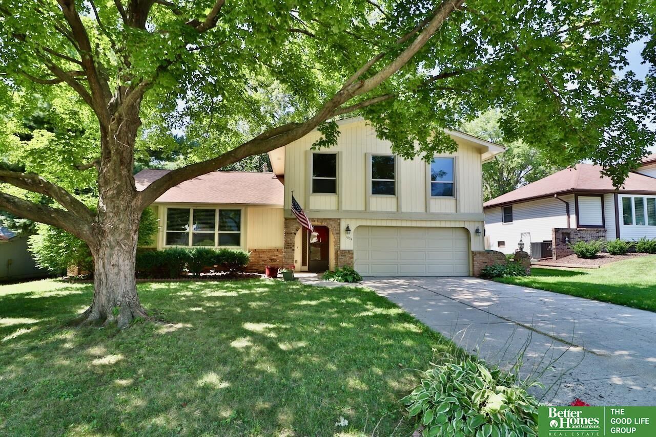 Property Photo:  1854 S 138th Street  NE 68144 