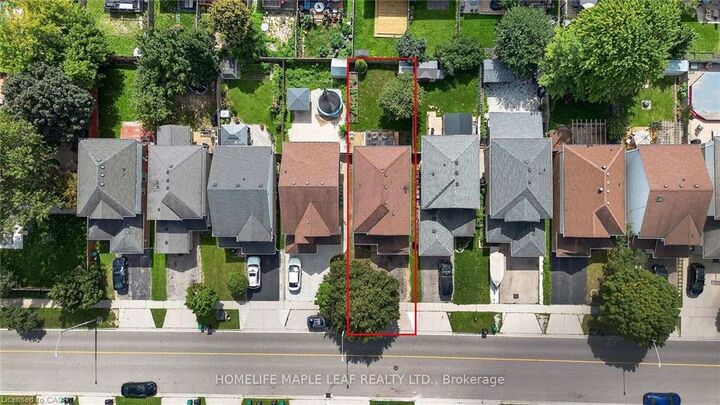 Property Photo:  211 Melran Drive  ON N3C 4E5 