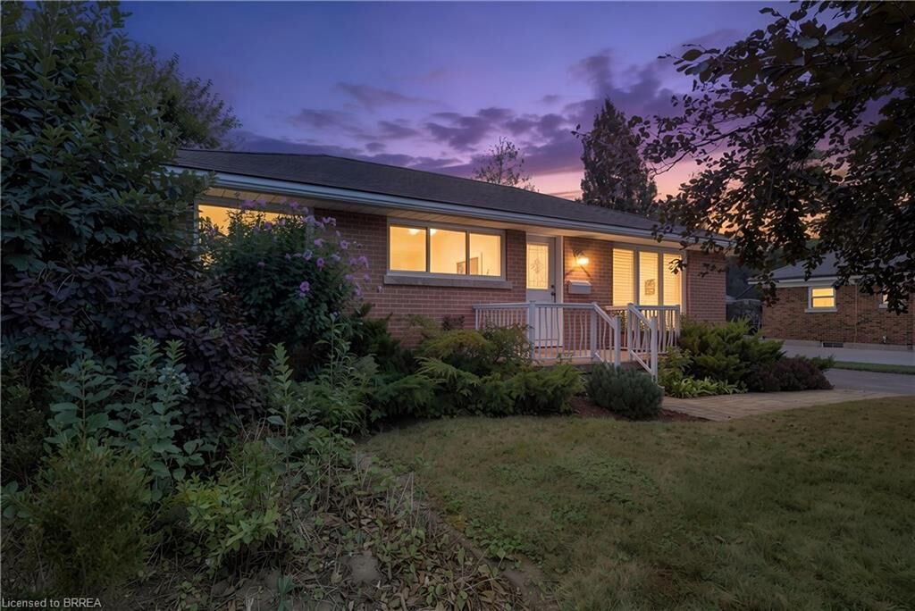 Property Photo:  25 Wayne Drive  ON N3R 2Y6 
