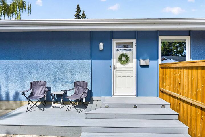 Property Photo:  6516 Crowchild Trail SW  AB T3E 5R5 
