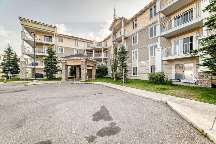 Property Photo:  1140 Taradale Drive NE 1412  AB T3J 0G1 