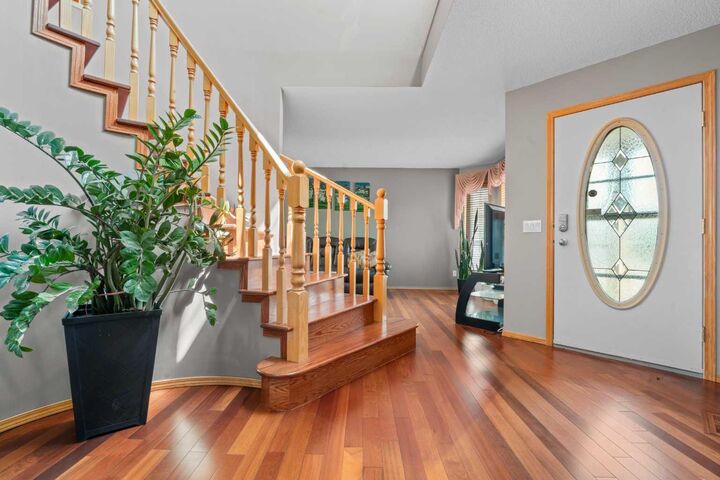Property Photo:  47 Coral Springs Close NE  AB T3J 3S4 