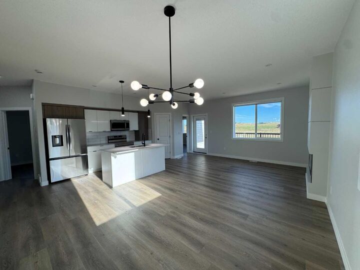 Property Photo:  10210 128 Avenue B  AB T8V 6S9 