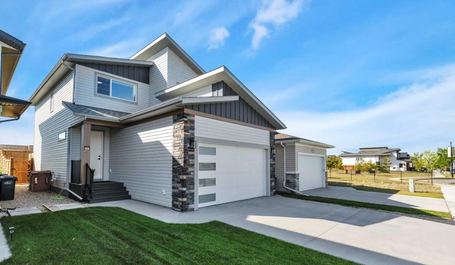 Property Photo: 103 Crestview Boulevard AB T4S 0V8