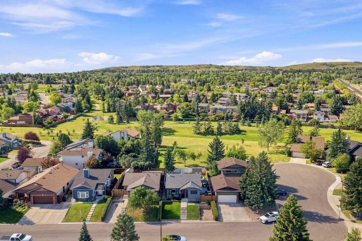Property Photo:  167 Bernard Way NW  AB T3K 2E8 