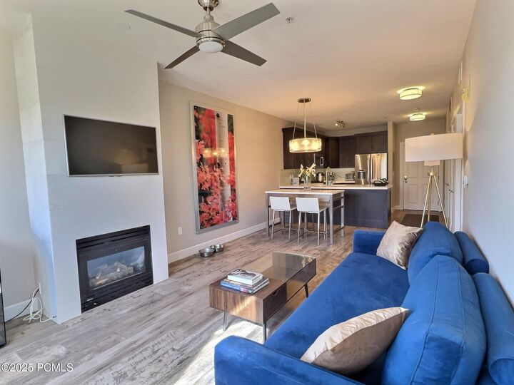 Property Photo: 6785 N 2200 Apt 206 UT 84098