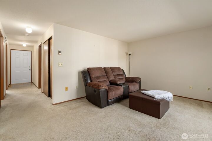 Property Photo:  325 NE Kettle Street 105  WA 98277 