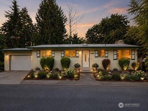 Property Photo: 11617 7th Avenue SW WA 98146