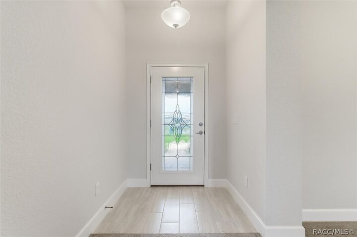 Property Photo:  336 W Rexford Drive  FL 34465 