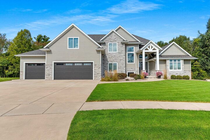 Property Photo:  1852 Ridgemont Circle  WI 54115 