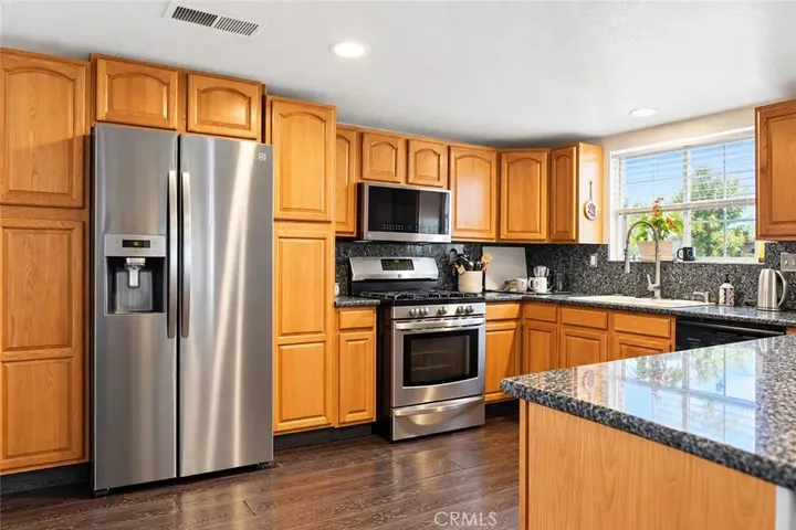 Property Photo: 18330 Hawthorne Avenue CA 92316