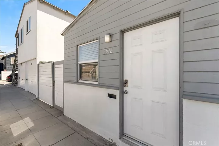 Property Photo: 5916 E Ocean CA 90803