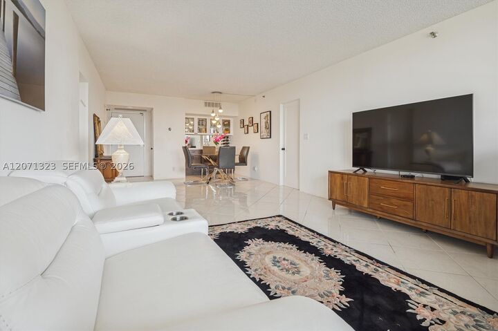 Property Photo:  20355 NE 34th Ct 724  FL 33180 