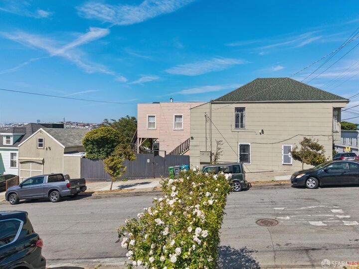 Property Photo:  3444 Jennings Street  CA 94124 