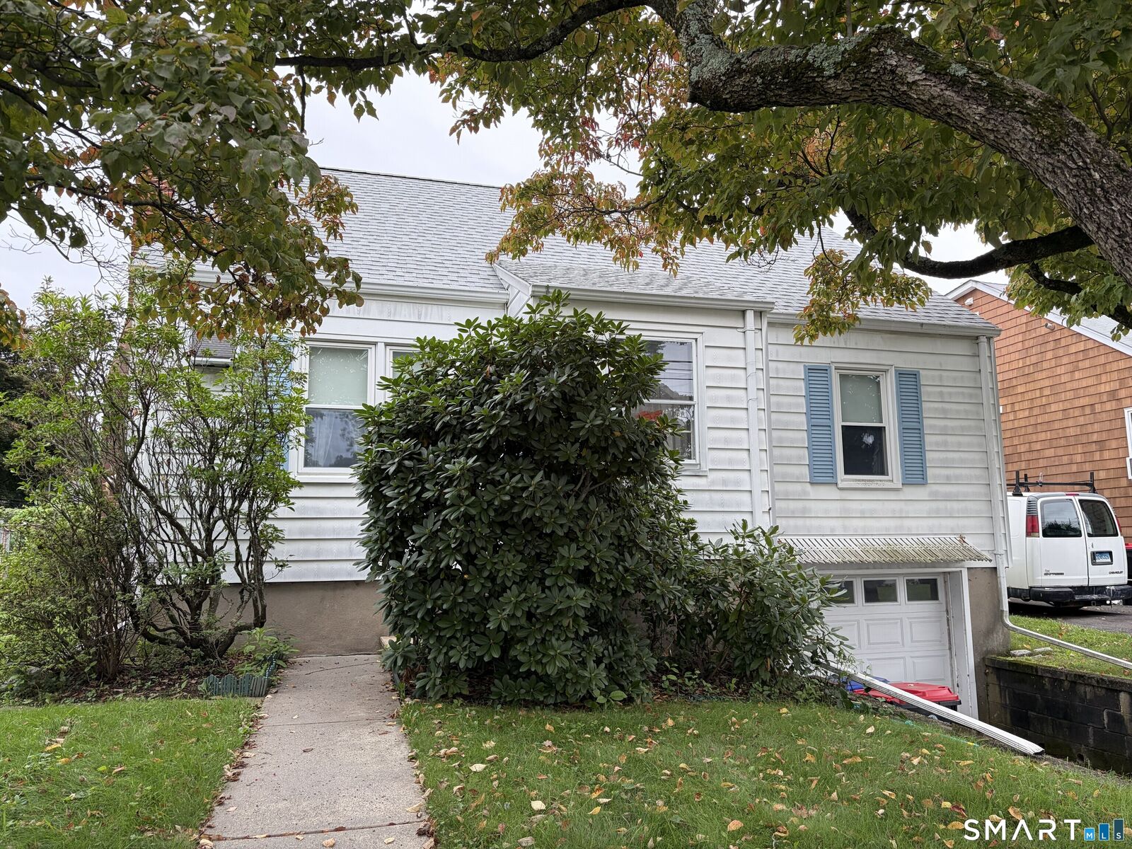 Property Photo:  82 Magnolia Avenue  CT 06850 