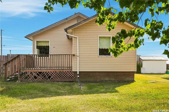 Property Photo:  117 Victoria Street  SK S0H 3E0 
