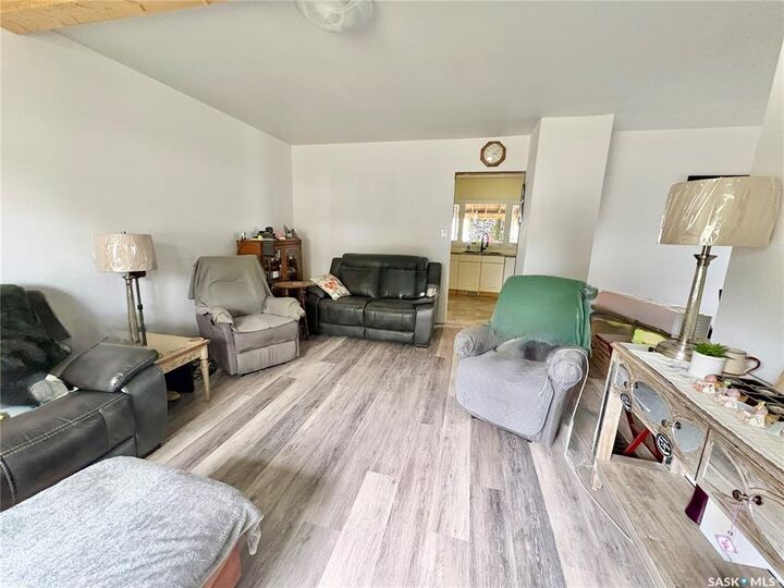 Property Photo: 49 14th Avenue SE SK S9H 3S3