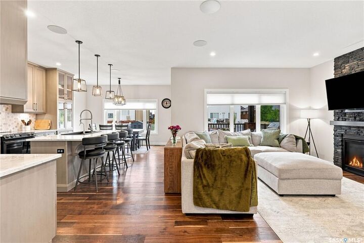 Property Photo:  4820 Primrose Green Drive E  SK S4V 3S7 