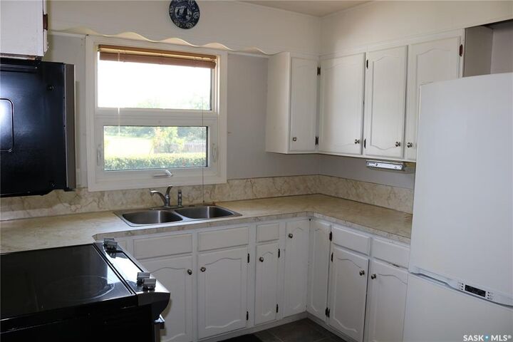 Property Photo:  156 Sylvite Crescent  SK S0K 0C0 