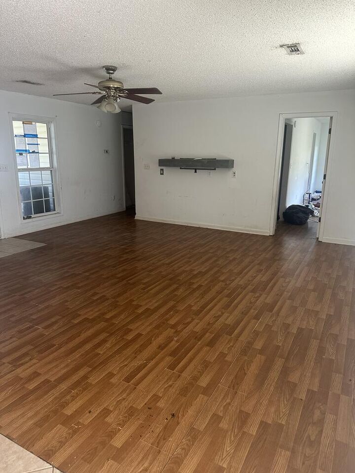 Property Photo:  1480 N Broad St  AL 36321 