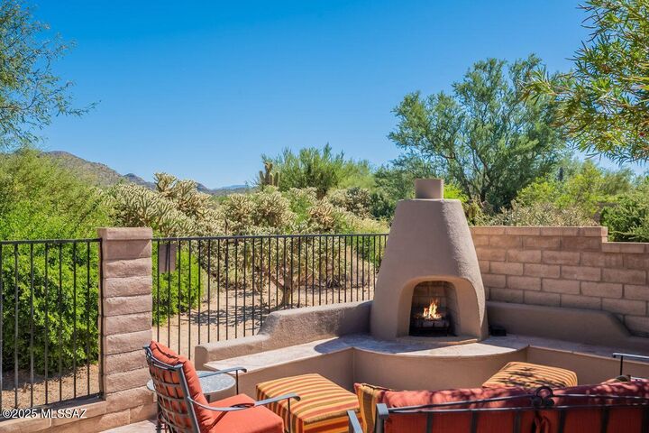 Property Photo:  5960 N Clear Brook Lane  AZ 85658 