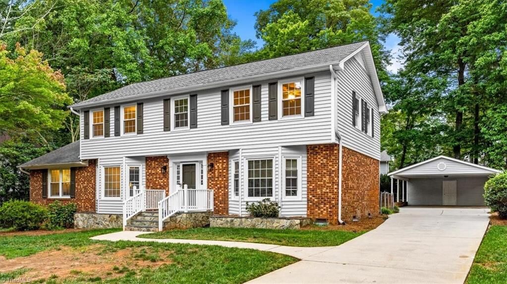 Property Photo: 1017 Bridgewater Drive NC 27410