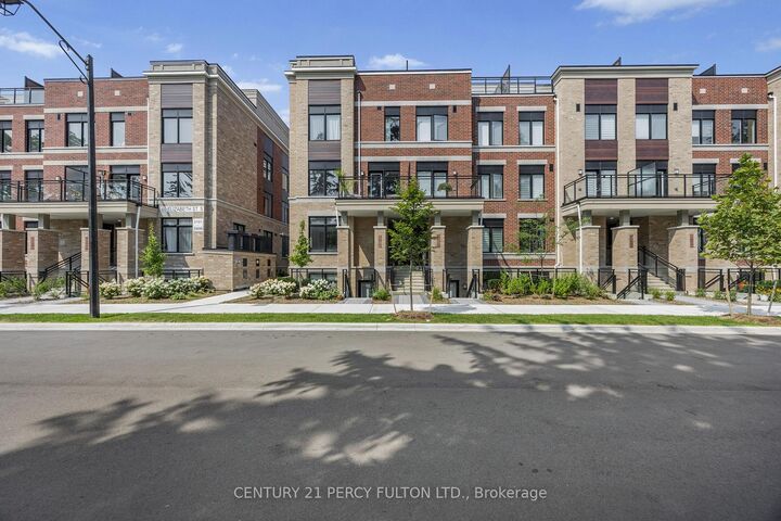 Property Photo: 58 Elizabeth Street S 2208 ON L4C 5W2