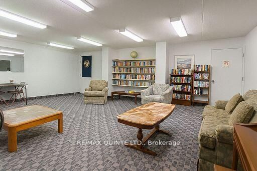 Property Photo:  141 Dundas Street W 206  ON K8V 3P6 