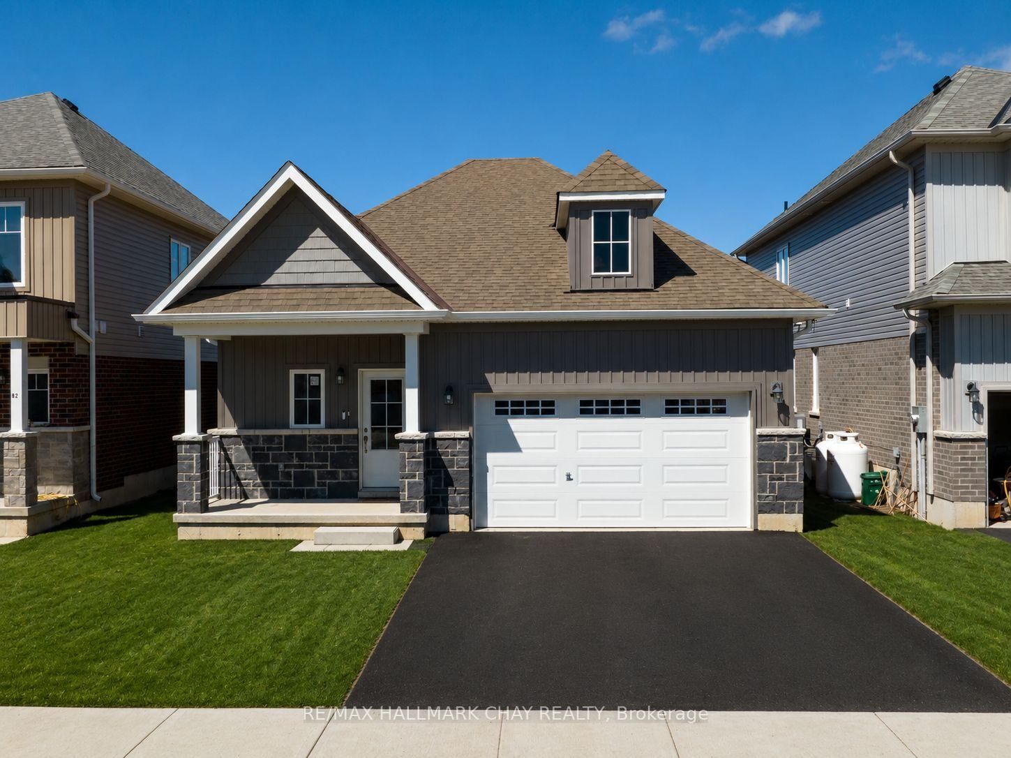 Property Photo:  64 Hillcroft Way  ON K0M 1A0 