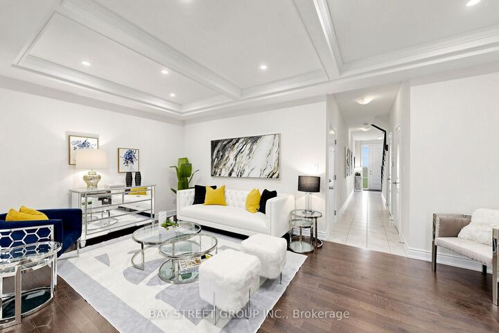 Property Photo:  42 Bawden Drive  ON L4S 0H3 