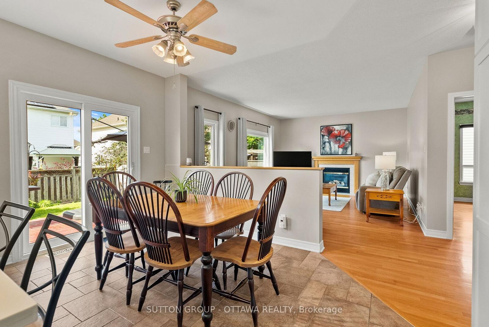 Property Photo:  21 Avonmore Crescent  ON K2G 6J7 