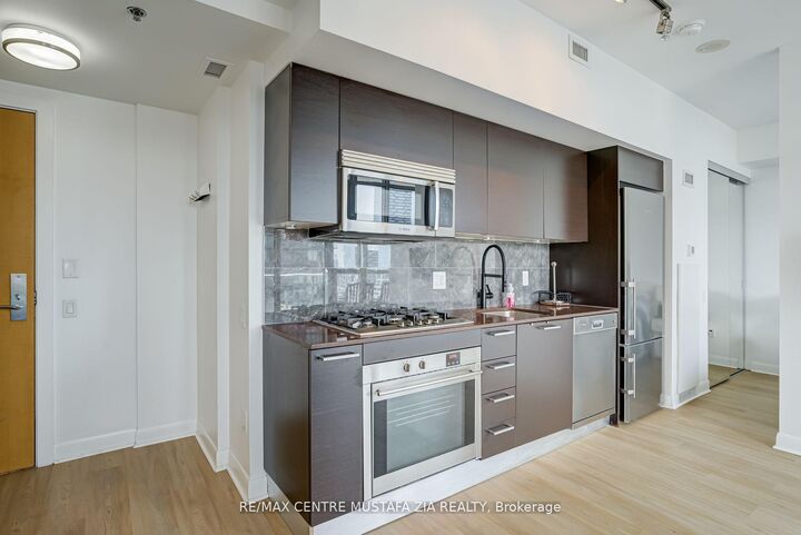 Photo de la propriété: 375 King Street W 1910 ON M5V 1K1