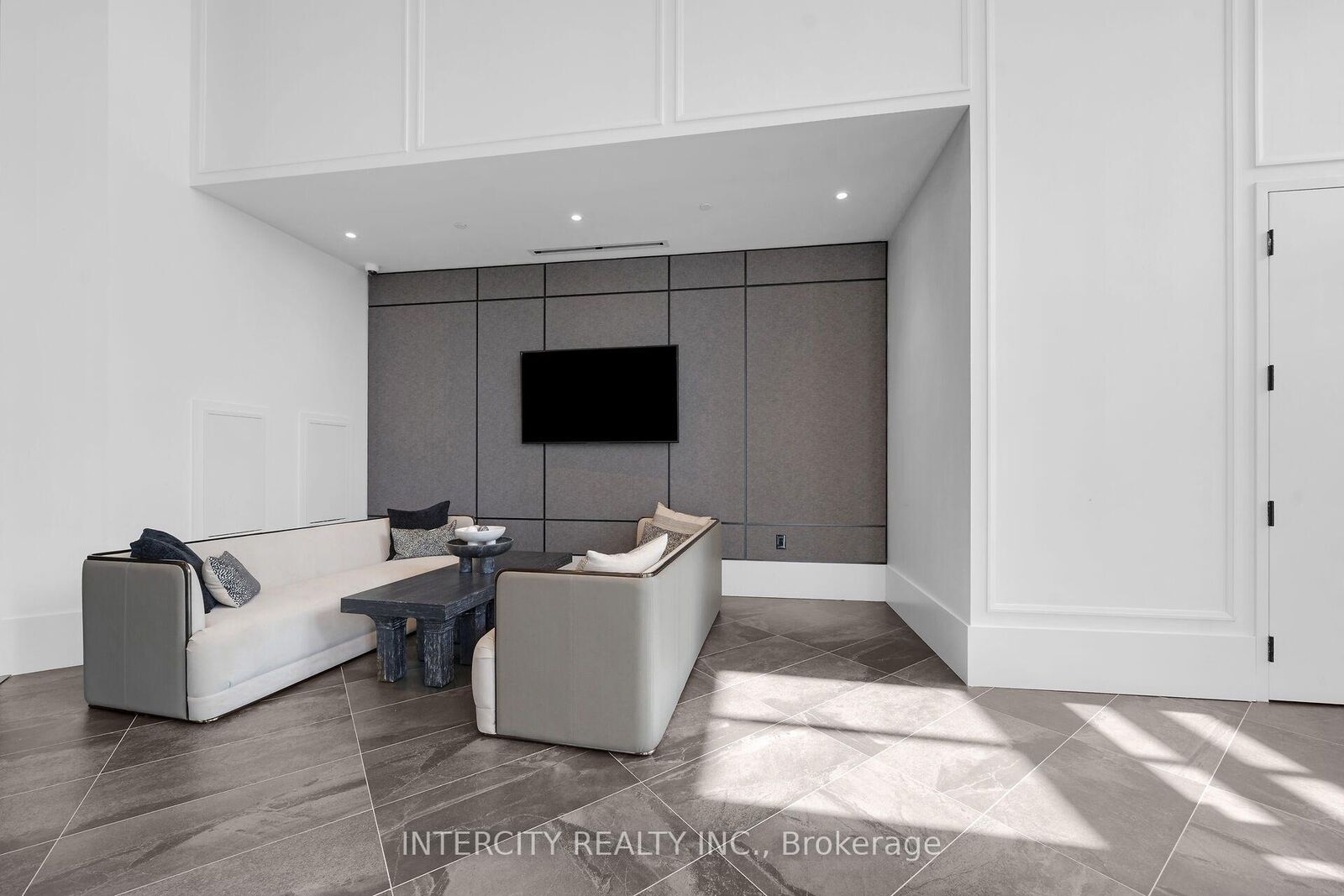 Property Photo:  2075 King Road 619  ON L7B 0R6 