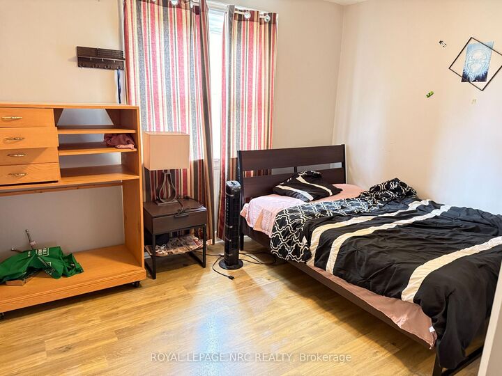 Property Photo:  5583 Byng Avenue  ON L2G 5C6 