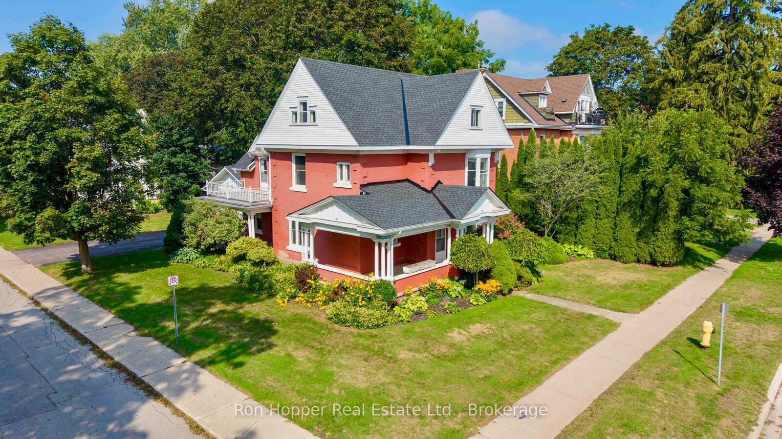 Property Photo:  1358 4th Avenue W  ON N4K 4X1 