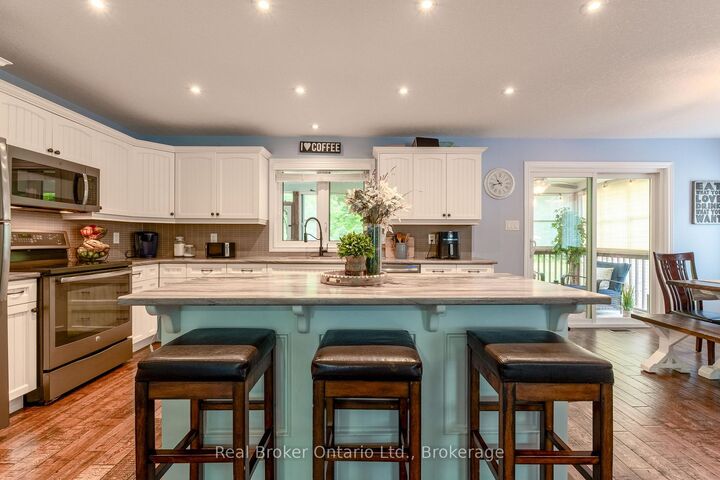 Property Photo:  204 Golf Course Road  ON L9Z 1S6 